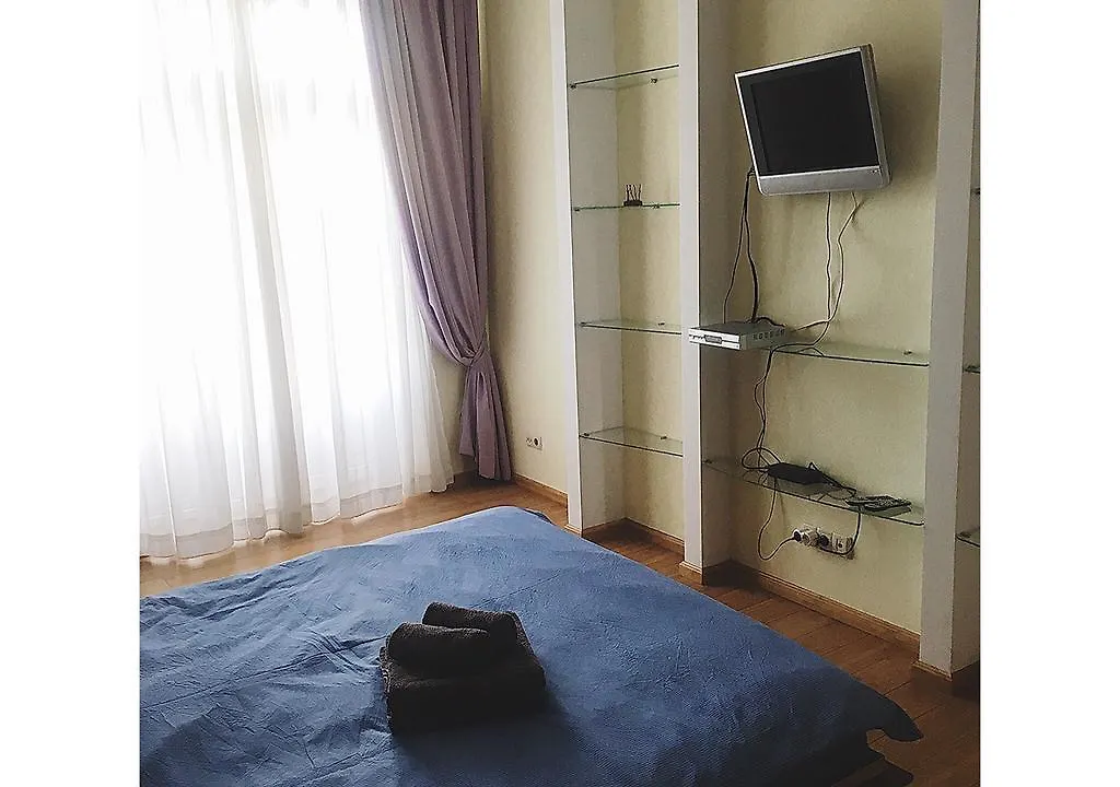 Apartment On Lukyanovska 키예프